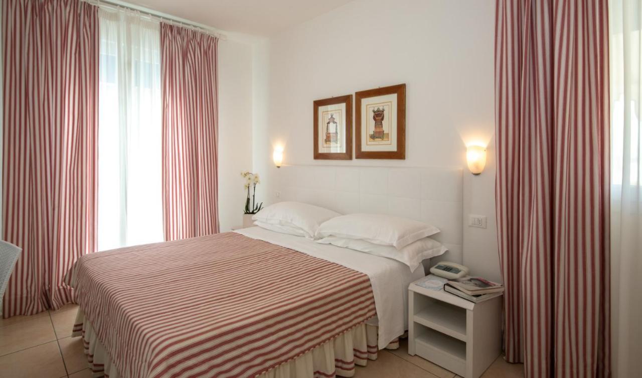 Hotel Plaza Esplanade Lido di Jesolo Eksteriør billede