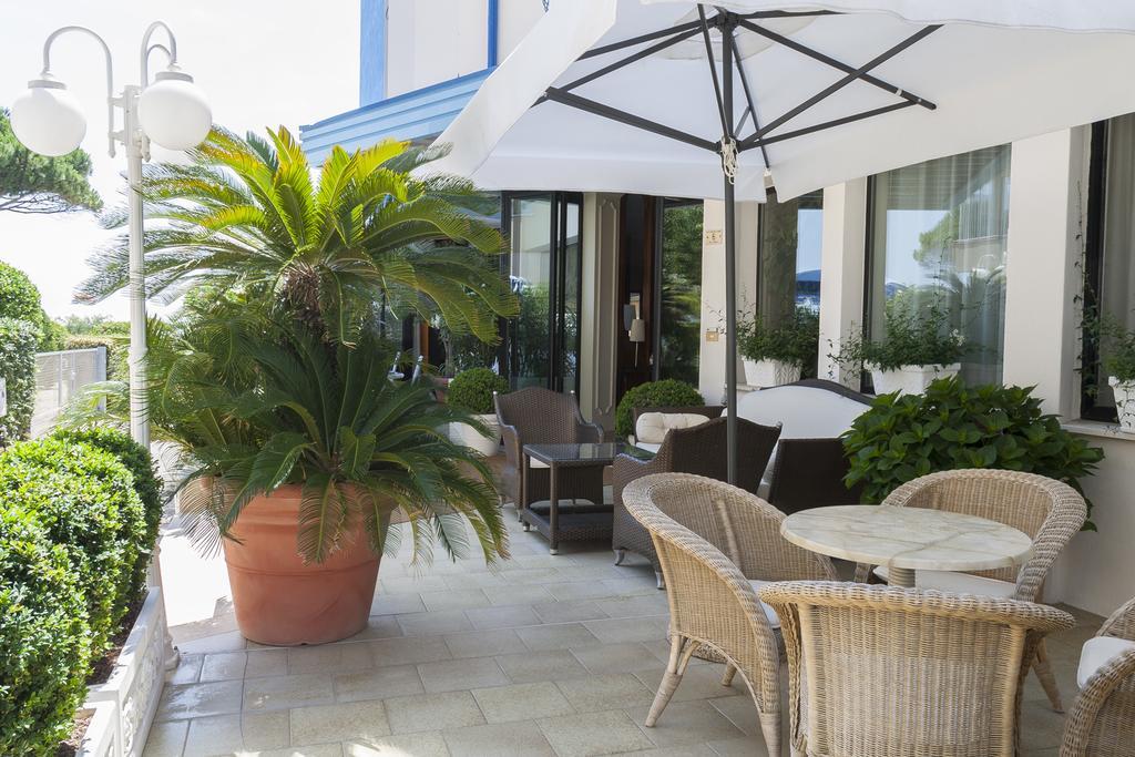 Hotel Plaza Esplanade Lido di Jesolo Eksteriør billede