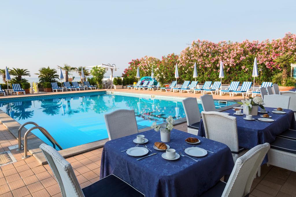 Hotel Plaza Esplanade Lido di Jesolo Eksteriør billede