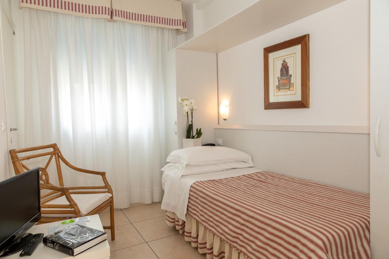 Hotel Plaza Esplanade Lido di Jesolo Eksteriør billede